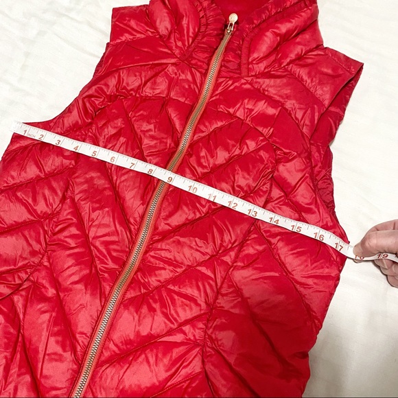 Lululemon Down Town Down Vest in Currant Red size 8 - Picture 15 of 16